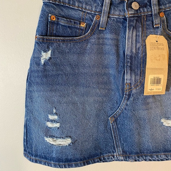 NWT Levi’s Deconstructed Jean Skirt Sz 4 - Picture 3 of 10